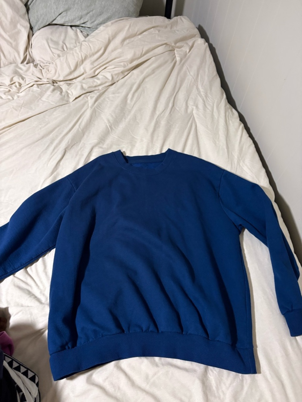 Rocawear Men's Deep Blue Crewneck Sweatshirt